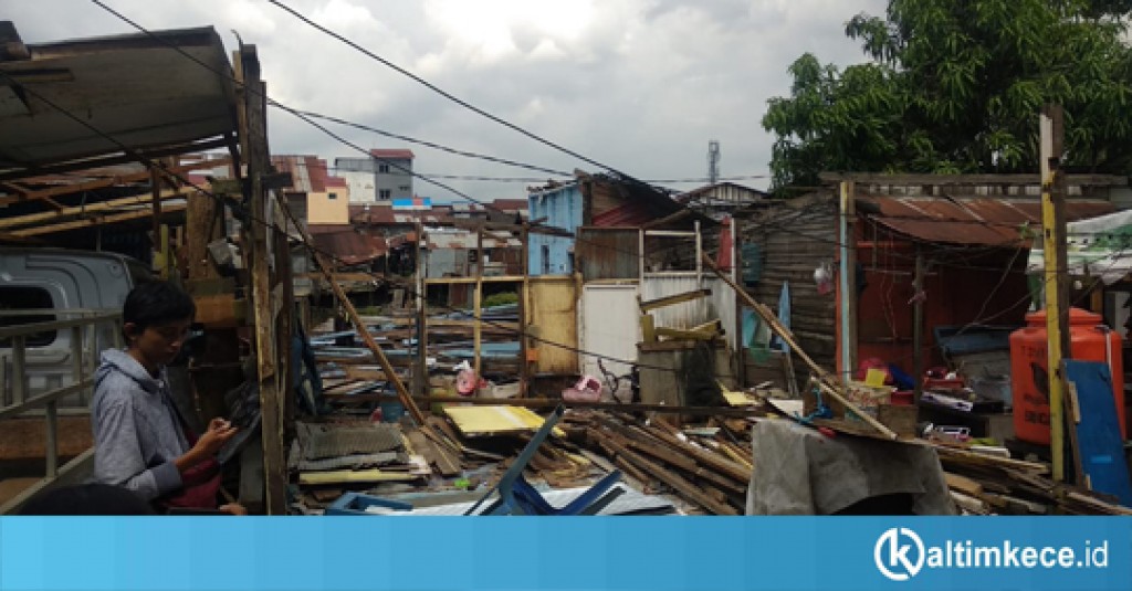 Bantuan Relokasi Bantaran SKM, Kandang Ayam dan Pabrik Tahu Ikut Diklaim