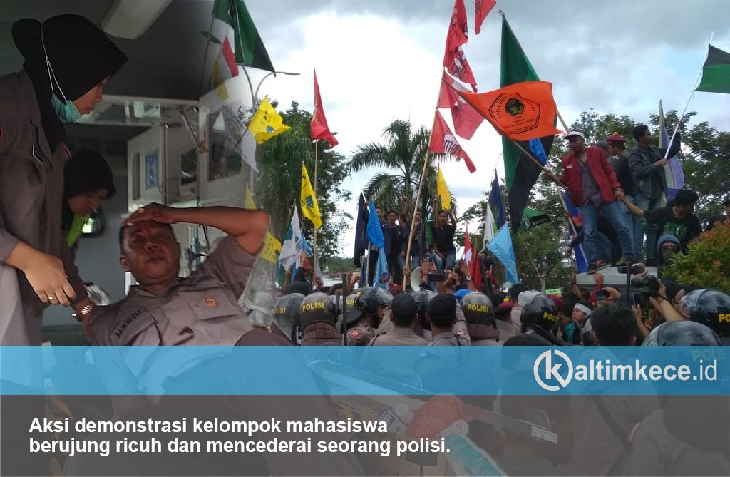 Demonstrasi Kaum Intelek, Cederai Polisi dan Tantang Jurnalis