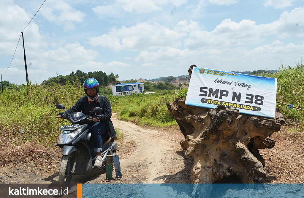 Penantian Panjang SMP 38 yang Tak Sesuai Ekspektasi