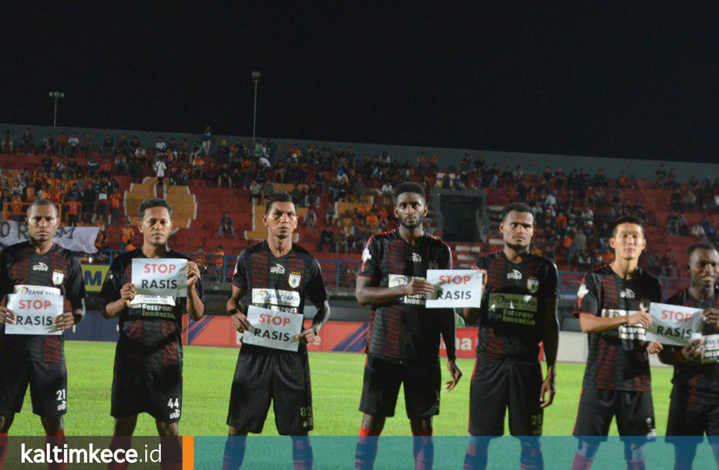 Borneo FC-Persipura Berbagi Poin, Pesan Damai dari Lapangan Hijau