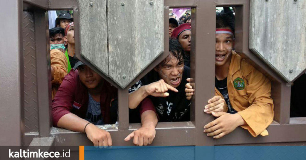 Mengikuti Unjuk Rasa Mahasiswa di DPRD Kaltim, Terbesar setelah Demonstrasi 1998