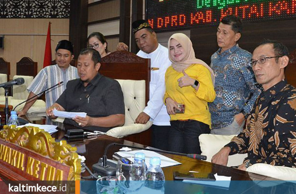 Melihat Jalannya Sidang Paripurna ke-9 DPRD Kukar