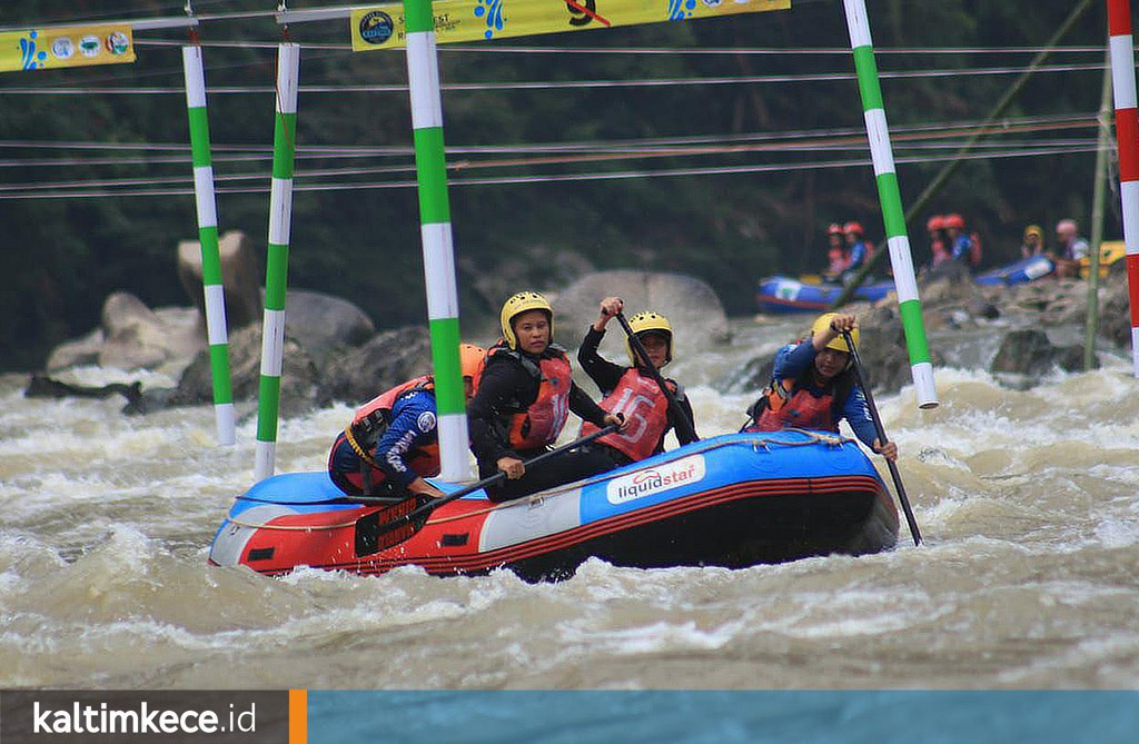 Terus Bersahabat dengan Alam, Mahakam Ulu Raih Medali Perak di Piala Dunia Arung Jeram