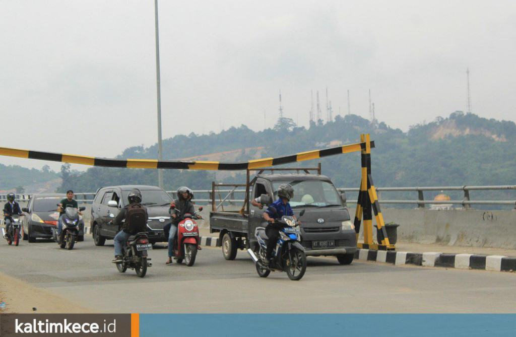 Lebih Tujuh Kali Ditabrak, Jaang Minta Penabrak Portal Jembatan Mahkota II Ditindak Polisi