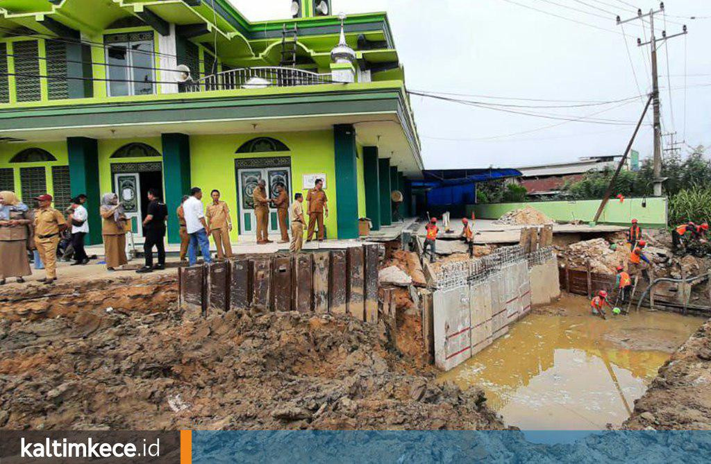 Longsor Masjid Dekat Proyek Drainase Sudah Diprediksi, Alokasi Rp 5 M Termasuk Ganti Rugi