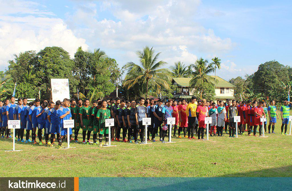 Bupati Mahulu Tutup Turnamen Sepak Bola, Gerbang Atlet Menuju Pra-Porprov 2022