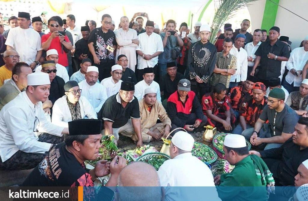 Istri Said Amin Tutup Usia, Pejabat dan Tokoh Masyarakat Berikan Penghormatan Terakhir