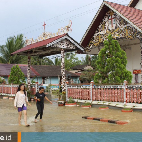 Ketika Desa Budaya Pampang Juga Diserang Banjir