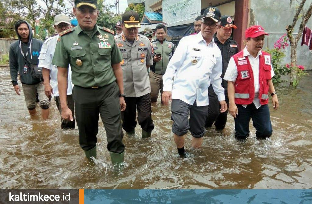 Banjir Berhari-hari Bikin Panas, Wali Kota dan DPRD Samarinda Saling Serang