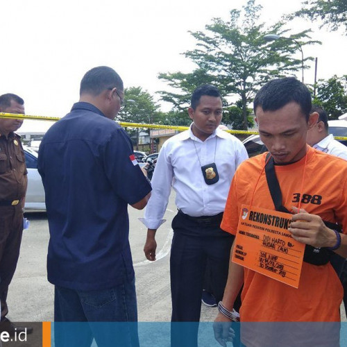 Rekonstruksi Penikaman di Bawah Jembatan, Tersangka Siapkan Badik dari Rumah