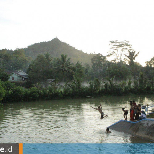 Keindahan Bukit Biru Tenggarong, Alam yang Asri dan Kaya Hasil Bumi