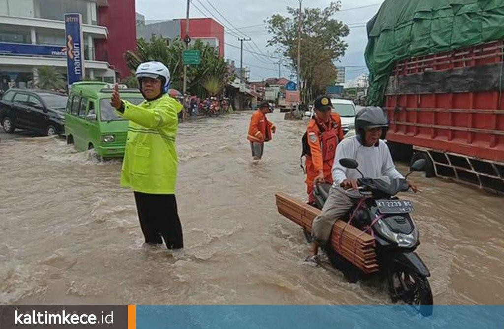 Banjir 40 Sentimeter di Samarinda, Hujan Diprediksi Belum Berakhir