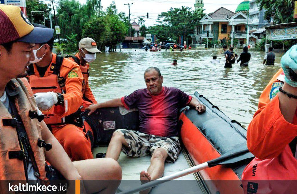 Banjir Besar Berhari-hari di Samarinda, 27.335 Jiwa Berlebaran dalam Genangan