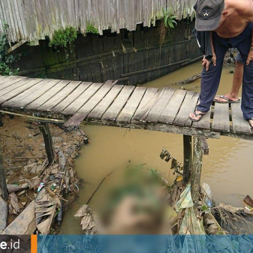 Jasad Perempuan Tua Tersangkut di Kaki Jembatan, 700 Meter dari Tempat Tinggalnya