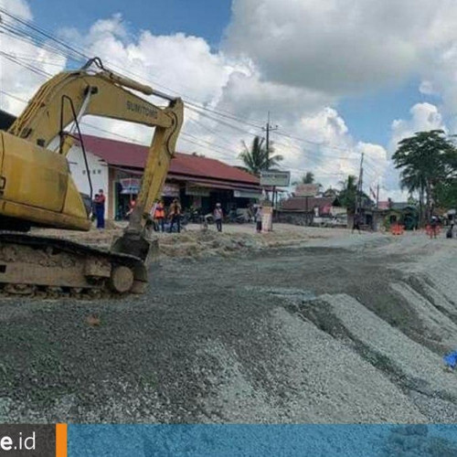Pipa Bocor dan Penurunan Tanah Diduga Pemicu Jalan Ambles di Km 11 Balikpapan-Samarinda