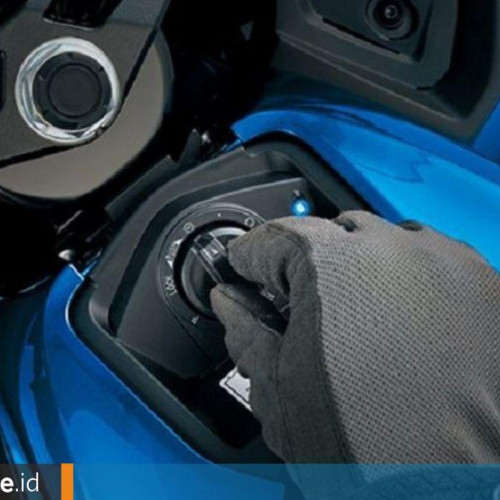 Canggihnya Keyless Starter System dari Suzuki, Praktis Nyalakan Motor, Aman di Air Hujan