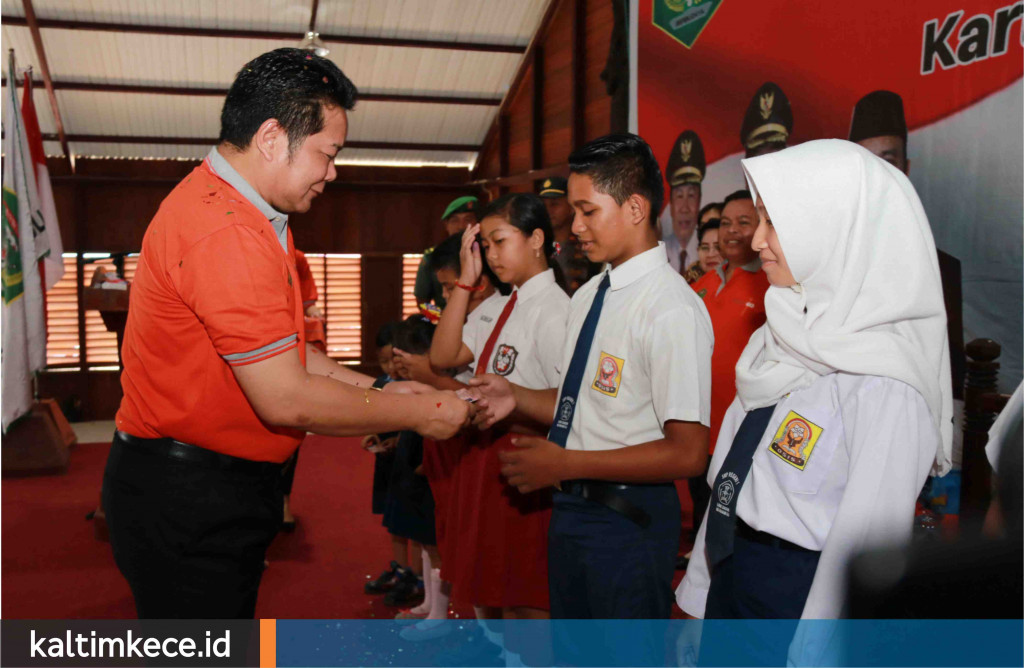 Berkat Beasiswa Gerbang Cerdas Mahulu, Pelajar dan Mahasiswa dari Pedalaman Bisa Menuntut Ilmu