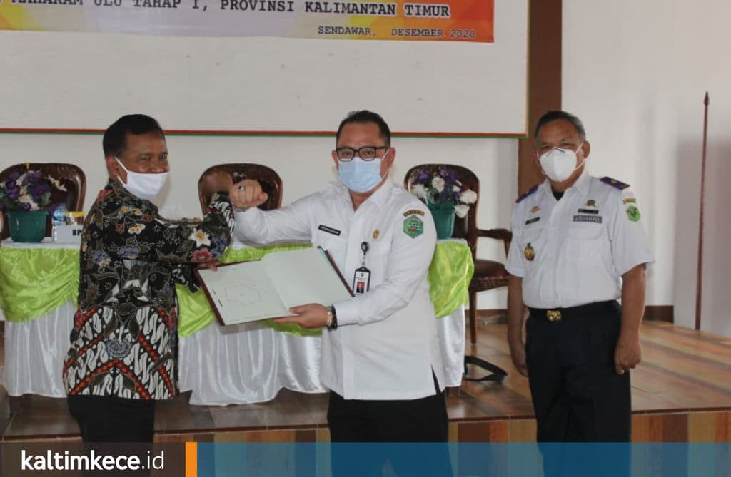 Pemkab Mahulu Terima Sertifikat Tanah Hak Pakai Bandara Ujoh Bilang Tahap I