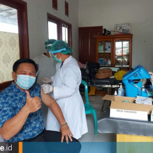 Sebanyak 459 Pelaku Pelayanan Publik Menjadi Sasaran Vaksinasi Covid-19 di Mahulu