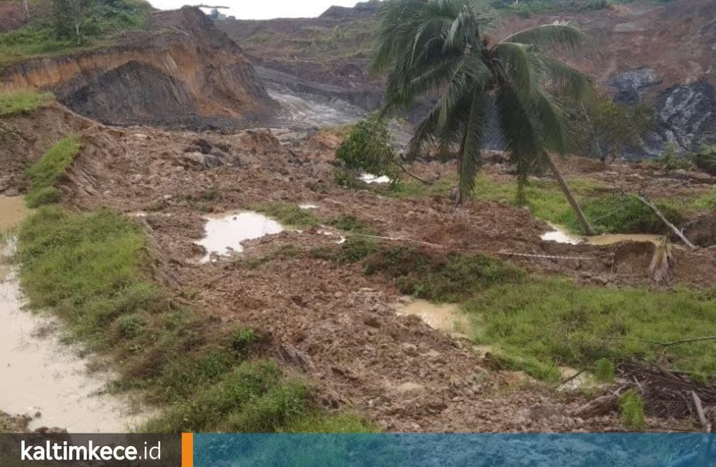 Tambang Longsor di Manunggal Jaya, Beroperasi di Permukiman, Timbun Jalan dan Lahan Warga