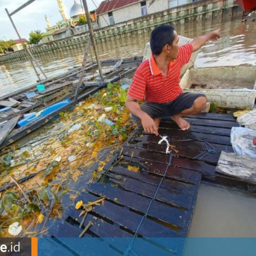 Angkutan CPO Karam di Sungai Mahakam Diduga Ilegal, Tumpahan Limbah Merembes 7 Kilometer