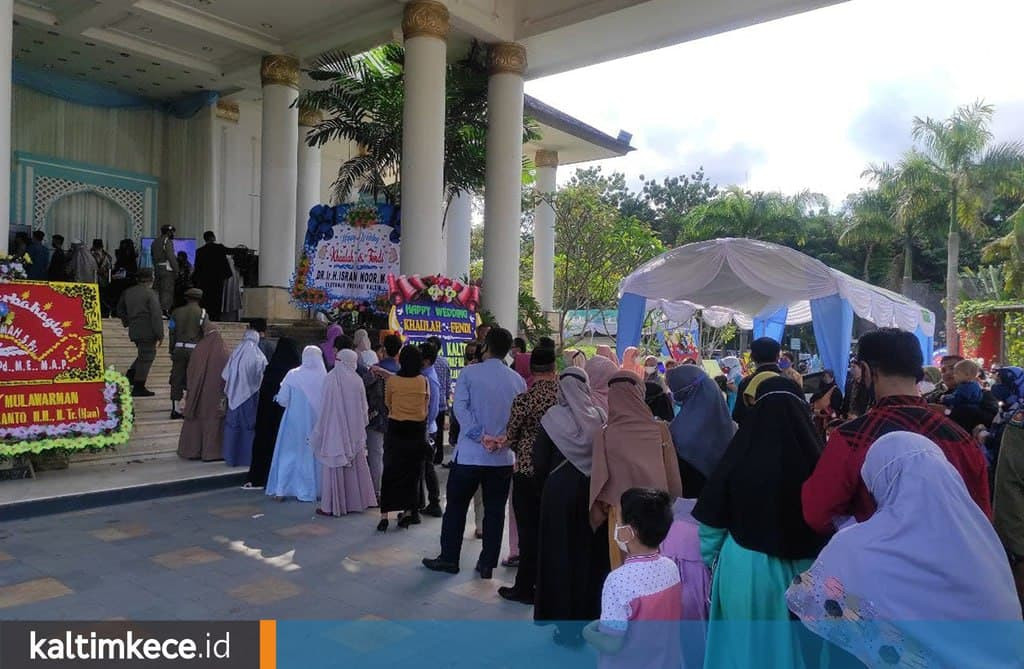 Yang Aneh dari Pesta Pernikahan Putri Wagub Kaltim, Foto-Foto Dilarang hingga Tamu Berdesak-desakan