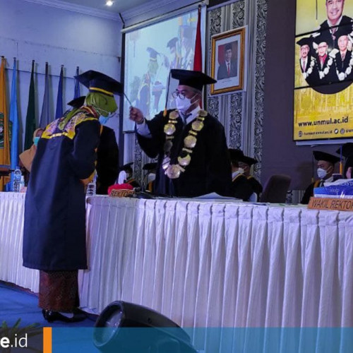 Wisuda Unmul Gelombang II Unmul Diikuti 922 Lulusan, Tantangan untuk Taat Administrasi