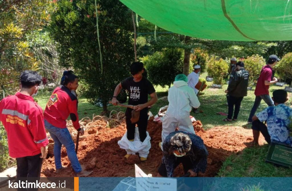 Runtun Perkara Nenek Meninggal di Depan IGD karena Rumah Sakit Tak Mampu Terima Pasien Lagi