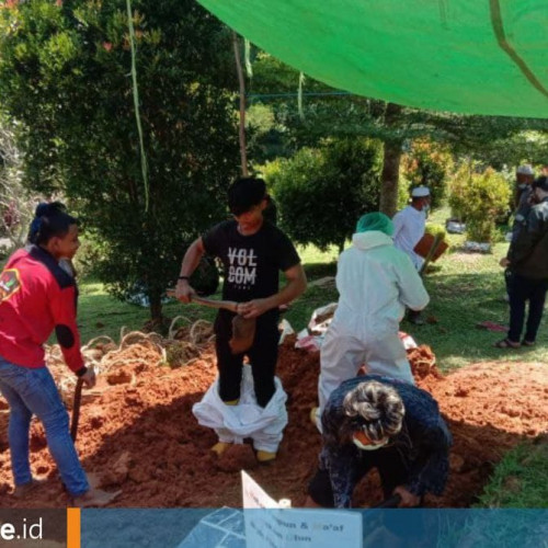 Runtun Perkara Nenek Meninggal di Depan IGD karena Rumah Sakit Tak Mampu Terima Pasien Lagi