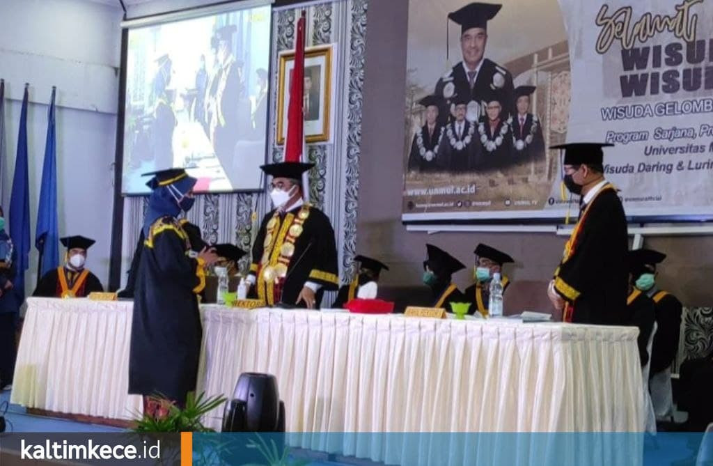 Yang Menarik dari Wisuda Unmul, Empat Jam Bacakan Nama Ribuan Lulusan sampai Terbatuk-Batuk