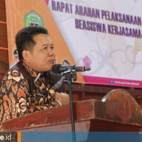 Pesan Inspiratif Bupati Bonifasius, Lulus Kuliah di Usia 55 Tahun