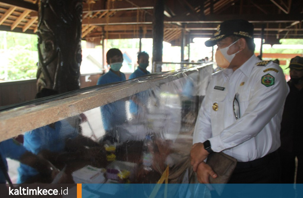 Ketatnya Protokol Kesehatan Selama Pelaksanaan Pemilihan Petinggi Kampung di Mahulu