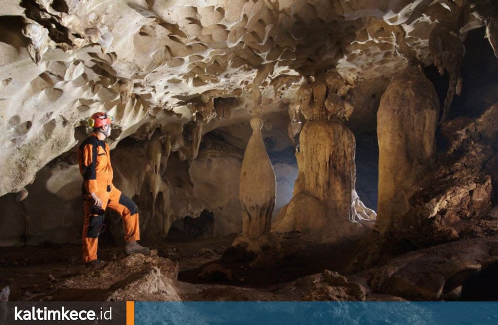 Jejak Manusia Kalimantan dari Gambar Cadas Tertua di Dunia hingga Aksara Pertama di Nusantara