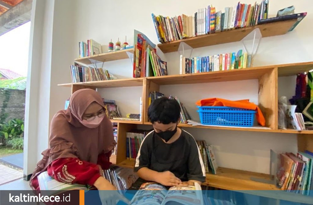 Menengok Ramainya Perpustakaan Mandiri yang Dibangun Seorang Ibu Rumah Tangga di Samarinda
