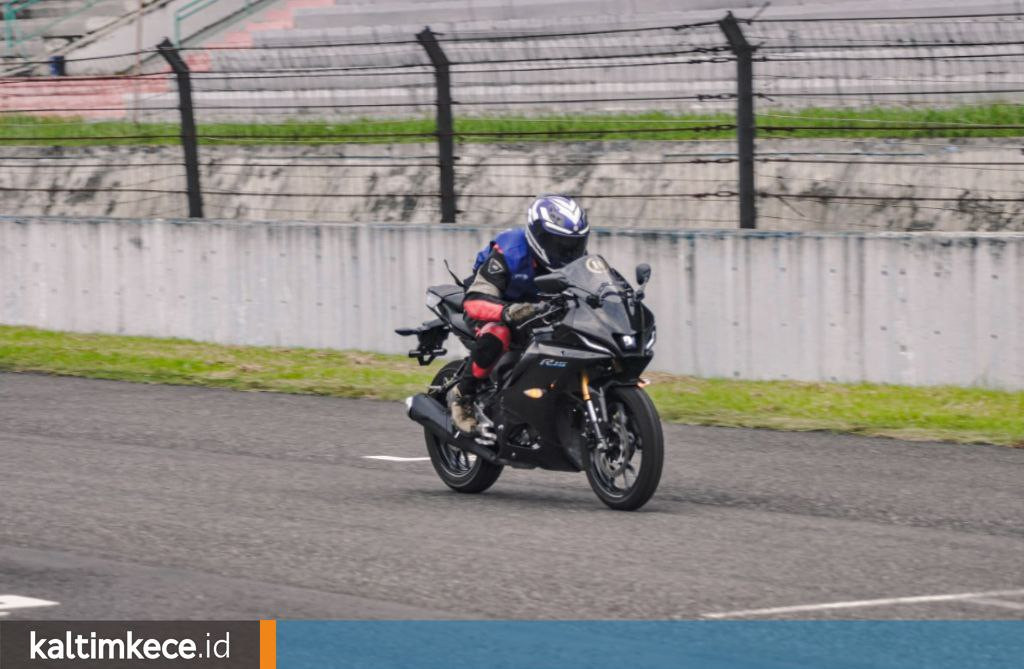 Keseruan Konsumen Yamaha Mengikuti Pelatihan Balap dan Menjajal Sirkuit Sentul Pakai R15 Series