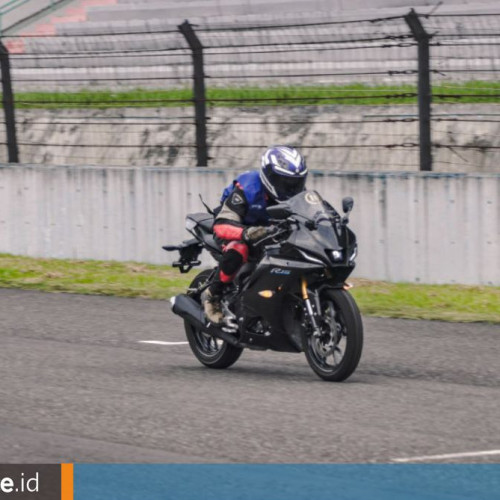 Keseruan Konsumen Yamaha Mengikuti Pelatihan Balap dan Menjajal Sirkuit Sentul Pakai R15 Series