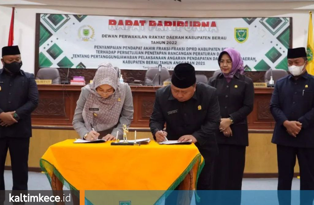 Raperda APBD Berau 2021 Disahkan, Bupati: Bukti Pengelolaan Keuangan Akuntabel dan Efektif